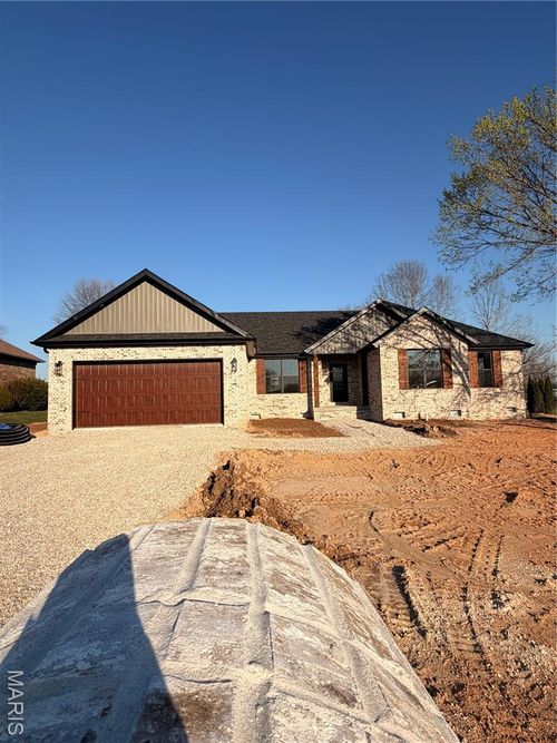 2230 Cherry Blossom Cir, Lebanon, MO, 65536-4534 | Card Image