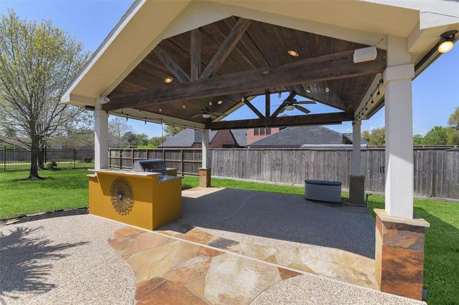 Outdoor kitchen and entertainment area! | Image 7