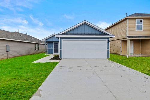 196 Surrey Oaks, Maxwell, TX, 78656-2076 | Card Image