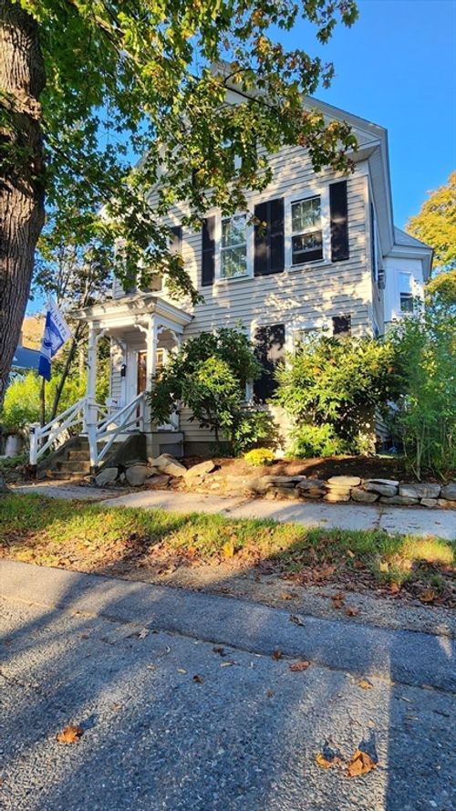 1-12 Mayhew St, Hopkinton, MA, 01748-1113 | Card Image