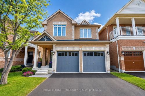 3926 Candlelight Dr, Mississauga, ON, L5M8B3 | Card Image