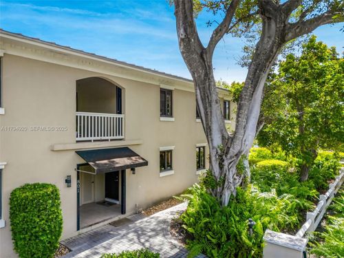 apt-1-4-801 Ne 18th Ave, Fort Lauderdale, FL, 33304-3046 | Card Image