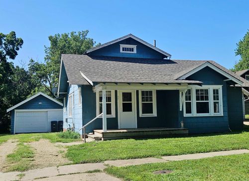 517 W Cave Springs Ave, El Dorado, KS, 67042-2706 | Card Image