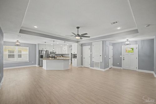 10427 Tanton Rd, Pensacola, FL, 32506-9585 | Card Image