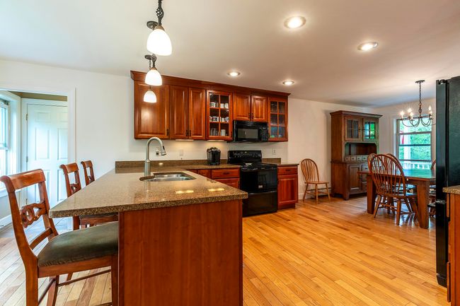 308 Mending Walls Rd, House other with 4 bedrooms, 4 bathrooms and null parking in Manchestr Ctr VT | Image 9