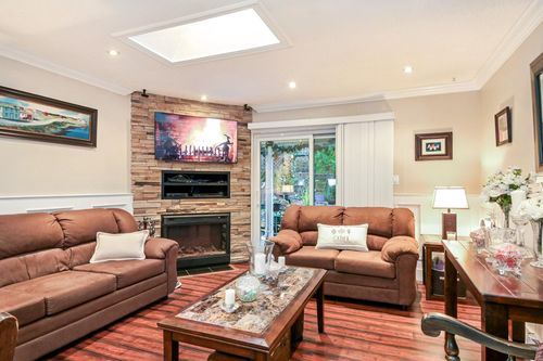 8037 139a St, Surrey, BC, V3W6P9 | Card Image