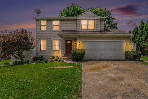 588 Geyer Street, Frankenmuth, MI, 48734 | Card Image