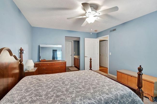 3950 Olde Savannah Dr, Condo with 2 bedrooms, 2 bathrooms and null parking in Colerain Twp OH | Image 18
