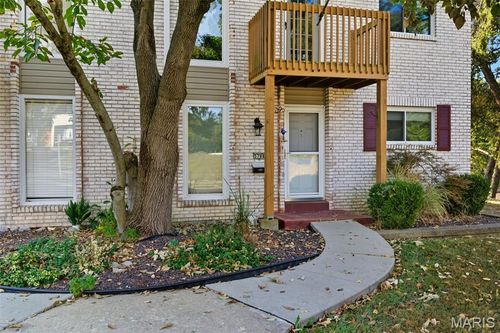 5788 Westphalia Ln, Oakville, MO, 63129-4114 | Card Image