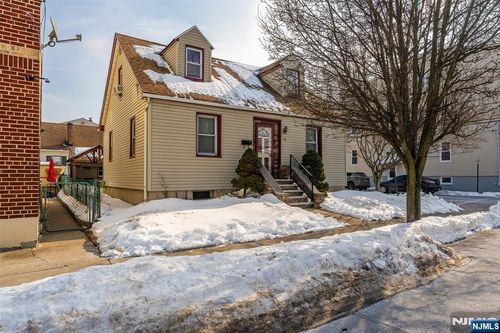 30 Gold St, North Arlington, NJ, 07031-5616 | Card Image