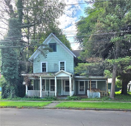 315 9th St, Watkins Glen, NY, 14891-1413 | Card Image