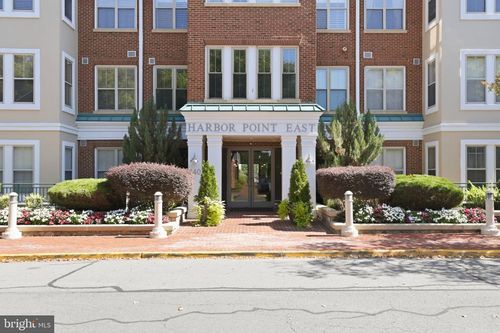 215-440 Belmont Bay Dr, Woodbridge, VA, 22191-5452 | Card Image