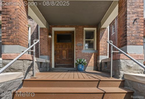 2-658 W Forest Ave, Detroit, MI, 48201-1114 | Card Image