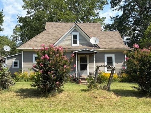 200 W 1st St, Mound Valley, KS, 67354-9355 | Card Image