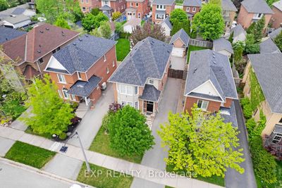 2660 Devonsley Cres, House other with 3 bedrooms, 2 bathrooms and 4 parking in Oakville ON | Image 2