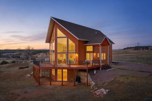 12589 Red Dirt Rd, Hot Springs, SD, 57747-3700 | Card Image