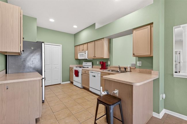 1822 Sassafras Dr, House other with 2 bedrooms, 2 bathrooms and null parking in WESLEY CHAPEL FL | Image 13