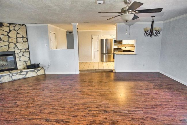 1303 Mac Dr, House other with 4 bedrooms, 2 bathrooms and 2 parking in Sweeny TX | Image 7