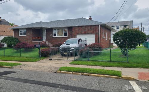 354 Alpine St, Perth Amboy, NJ, 08861-2625 | Card Image