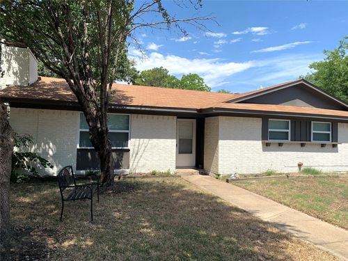 5515 Knights Ct, Lake Dallas, TX, 75065-2647 | Card Image