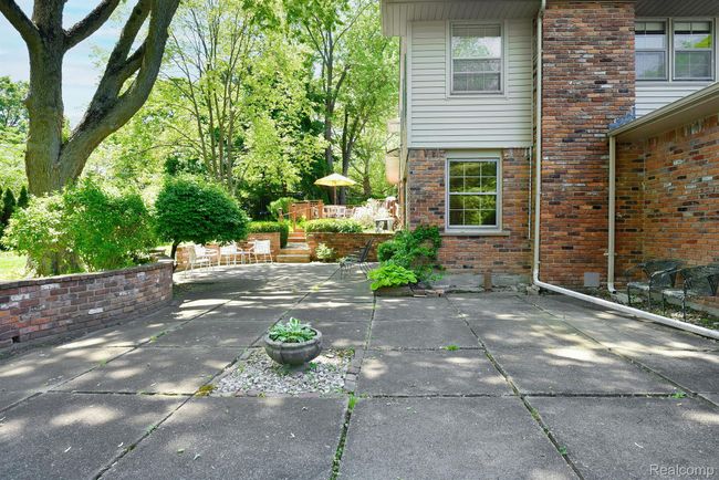 1010 Rock Spring Rd, House other with 4 bedrooms, 3 bathrooms and null parking in Bloomfield Hills MI | Image 39
