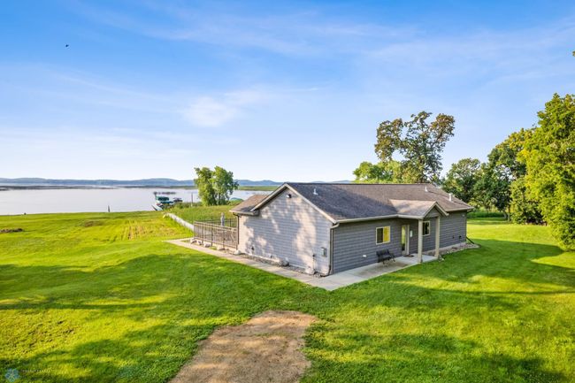 Clubhouse and view towards Lida | Image 11