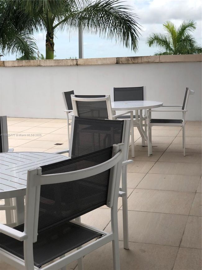 APT-203 - 10600 Nw 88 Th St, Condo with 2 bedrooms, 3 bathrooms and null parking in Doral FL | Image 11