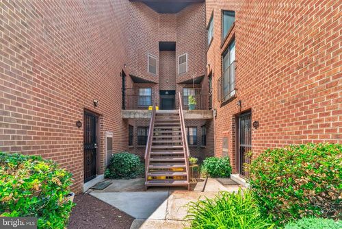 3040 Pineview Ct Ne, WASHINGTON, DC, 20018-1618 | Card Image