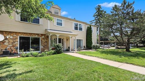 a-833 Bloomfield Village Boulevard, Auburn Hills, MI, 48326 | Card Image