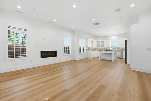 b-1509 Orange Ave, Costa Mesa, CA, 92627-3718 | Card Image