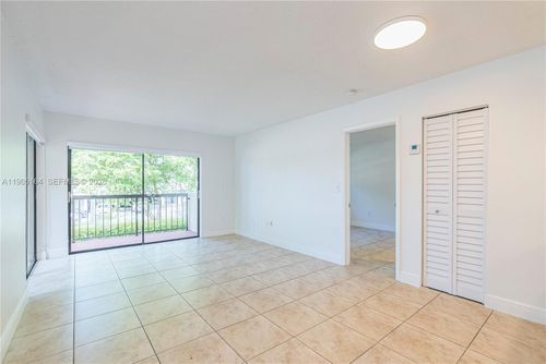 apt-203-995 Sw 84th Ave, Miami, FL, 33144-4166 | Card Image
