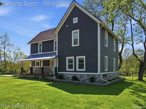 879 Hacker Rd, Howell, MI, 48843-7168 | Card Image