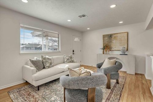 947 Sw 4th Pl, Moore, OK, 73160-2217 | Card Image