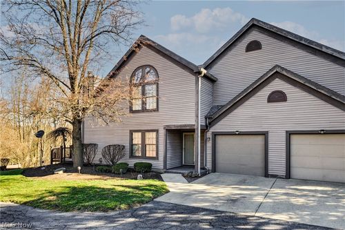1-4032 Saint Andrews Ct, Canfield, OH, 44406-8066 | Card Image