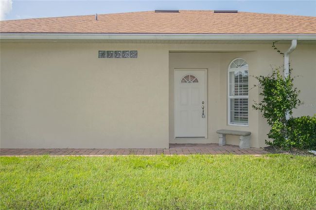 1657 Vienna Square Dr, House other with 2 bedrooms, 2 bathrooms and null parking in WINTER HAVEN FL | Image 4