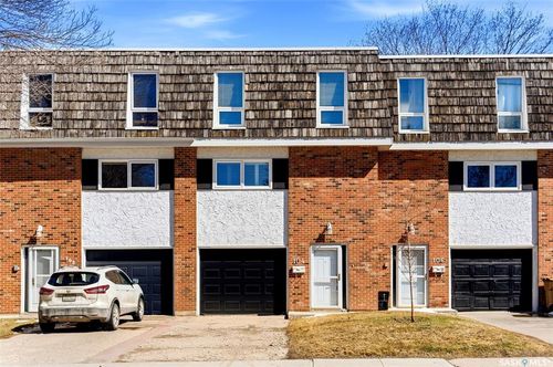 104 Lockwood Rd, Regina, SK, S4S3G2 | Card Image