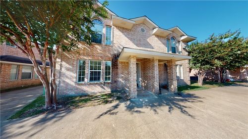 2305 Cornell Dr, College Station, TX, 77840-4618 | Card Image