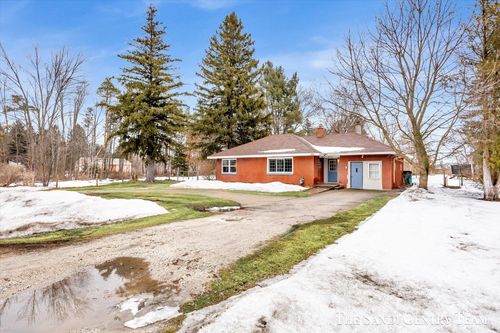 3986 Holton Rd, North Muskegon, MI, 49445-8535 | Card Image
