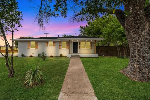 3301 Hedrick St, Fort Worth, TX, 76111-6321 | Card Image