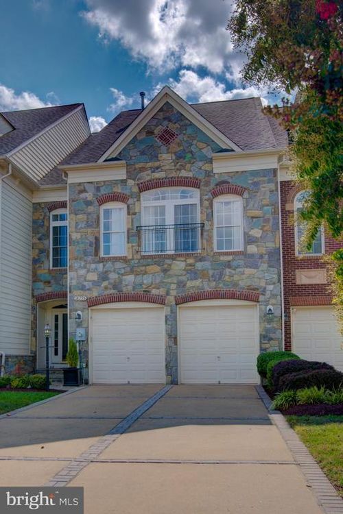 18295 Buccaneer Ter, LEESBURG, VA, 20176-8478 | Card Image