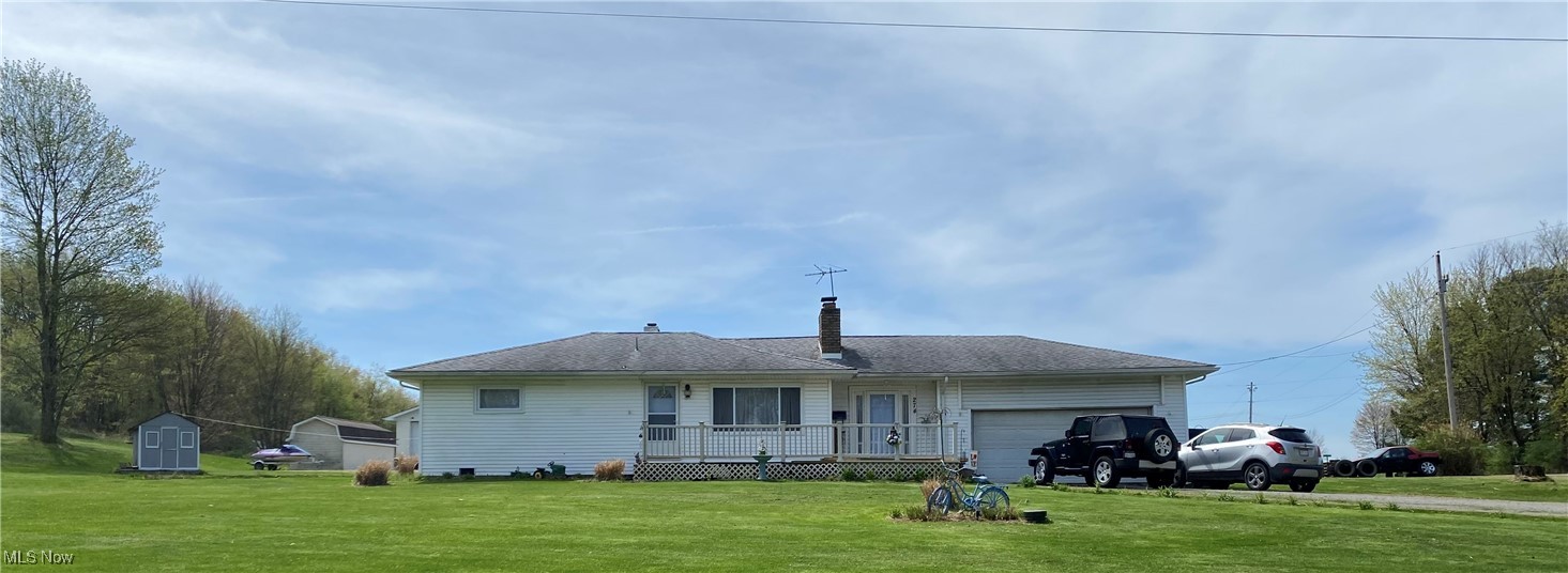 Valley Dr, New Cumberland, WV 26047