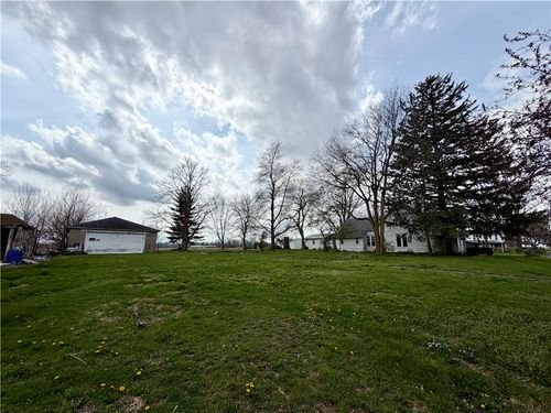 610 W Green St, Newman, IL, 61942-9409 | Card Image