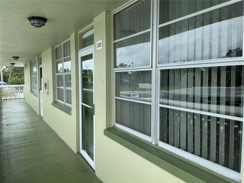 210-4710 Bay St Ne, ST PETERSBURG, FL, 33703-4019 | Card Image