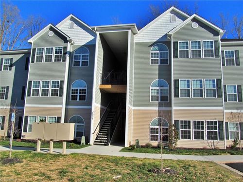 apt-f-2606 Pennoak Way, Greensboro, NC, 27407-3941 | Card Image