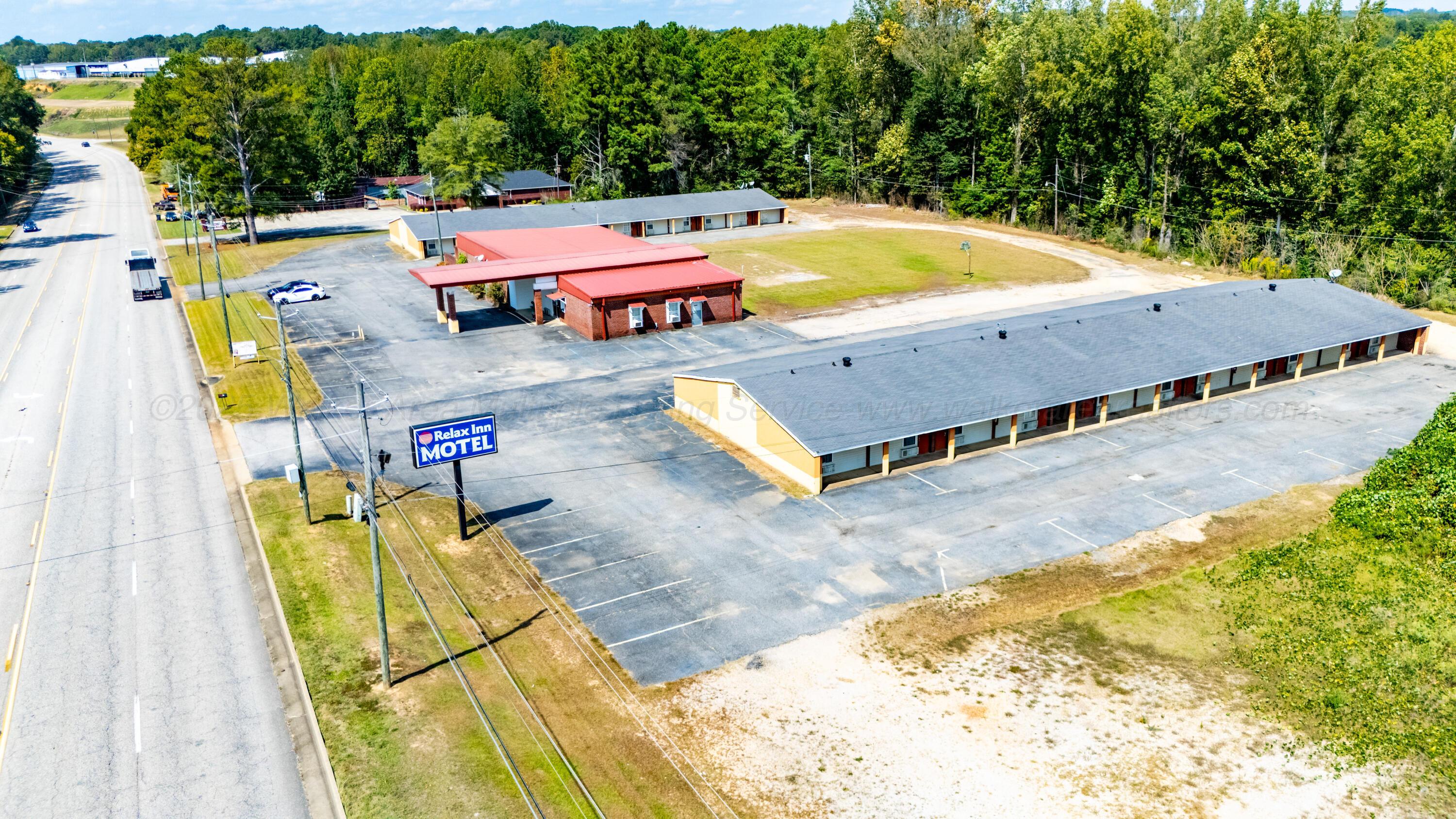 Commercial Sale in Guin