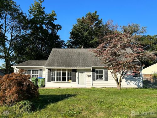 3 Stiles Rd, Edison, NJ, 08817-4136 | Card Image