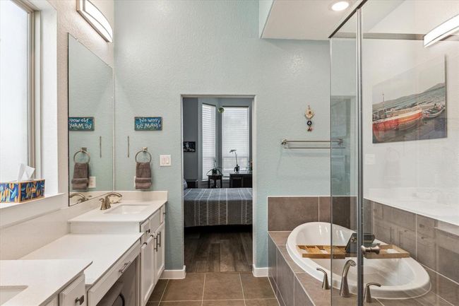 primary bath | Image 18