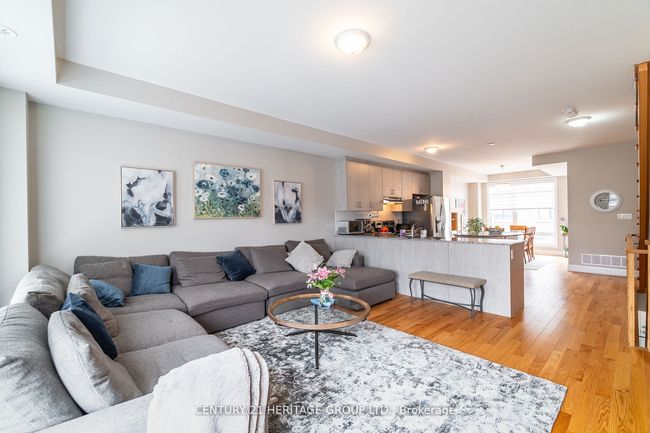 18 Moneypenny Pl, House attached with 4 bedrooms, 3 bathrooms and 1 parking in Vaughan ON | Image 7