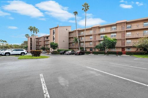 apt-301-7220 Lake Circle Dr, Margate, FL, 33063-4808 | Card Image