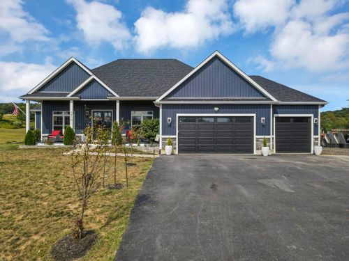 1210 Rainbow Dr Nw, Lancaster, OH, 43130-8949 | Card Image